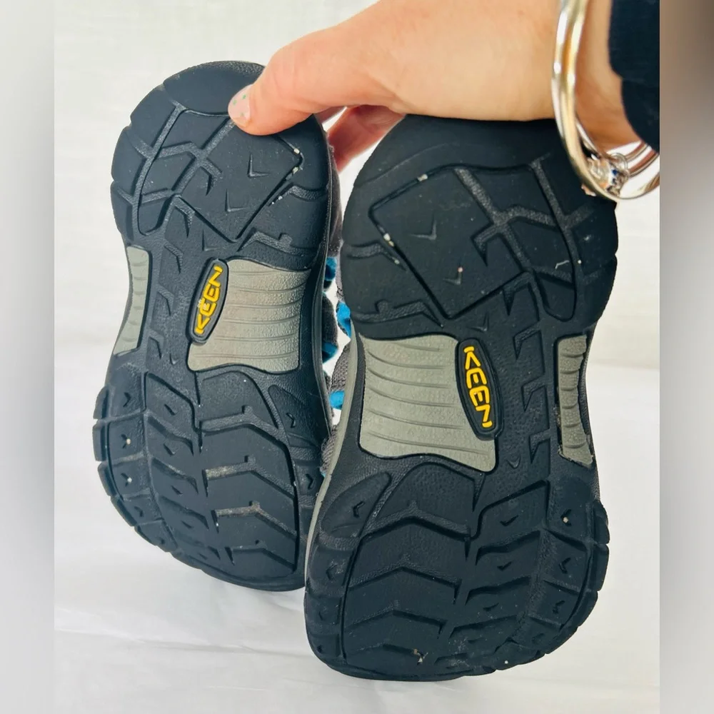 Keen Unisex Youth Newport H2 Gray‎ and Blue Outdoor Hiking Sneaker Sandals